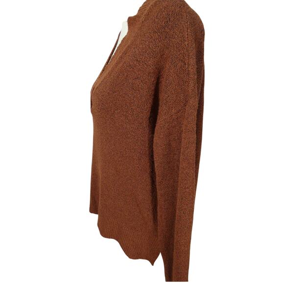 A.N.A. Women's Medium V-Neck Sweater Long Sleeves Side Slits Stretchy - Picture 2 of 7